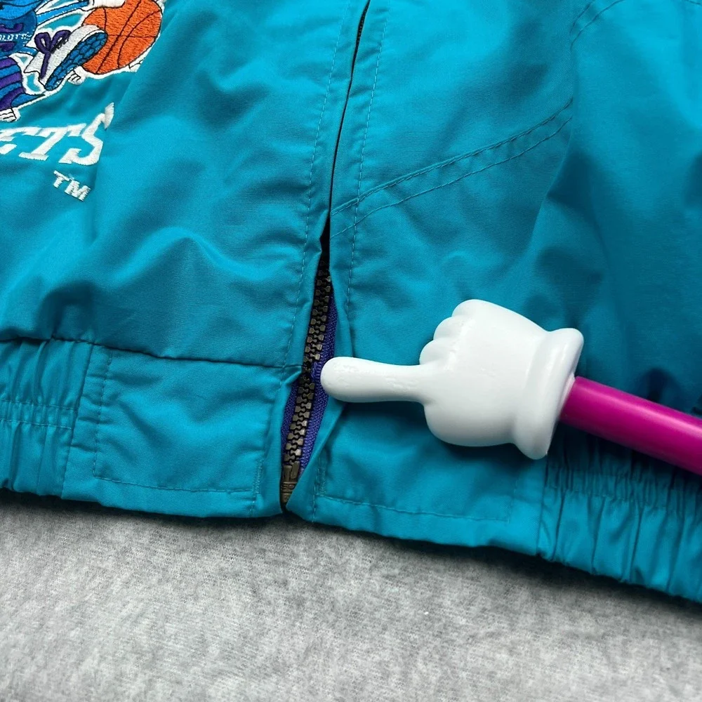 VTG Logo Athletic Charlotte Hornets Sharktooth Windbreaker Jacket Men's XL 90s** - Picture 2 of 16